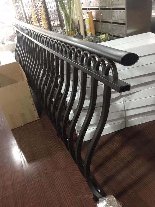 拉薩滿焊不銹鋼欄桿香檳金拉絲藝術定制